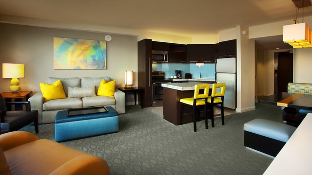 rooms & points | bay lake tower at disney's contemporary resort